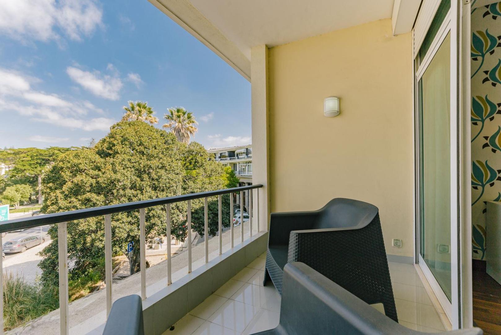Rent4Rest Estoril Beachfront Apartments Dış mekan fotoğraf